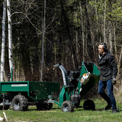 Broyeur de branches thermique 14 CV – Démarrage électrique, branches jusqu'à 7,6 cm