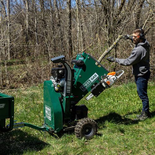 Broyeur de branches thermique 14 CV – Démarrage électrique, branches jusqu'à 7,6 cm